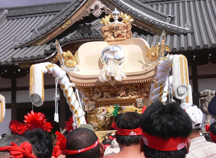 けんか祭りの祭礼屋台